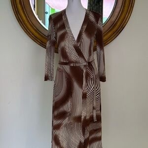 BCBGMaxAzria Brown and White Wrap Dress Long Sleeve V-Neck